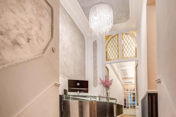 Hotel Smart Lux Roma Veneto Exterior foto