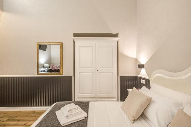 Hotel Smart Lux Roma Veneto Exterior foto