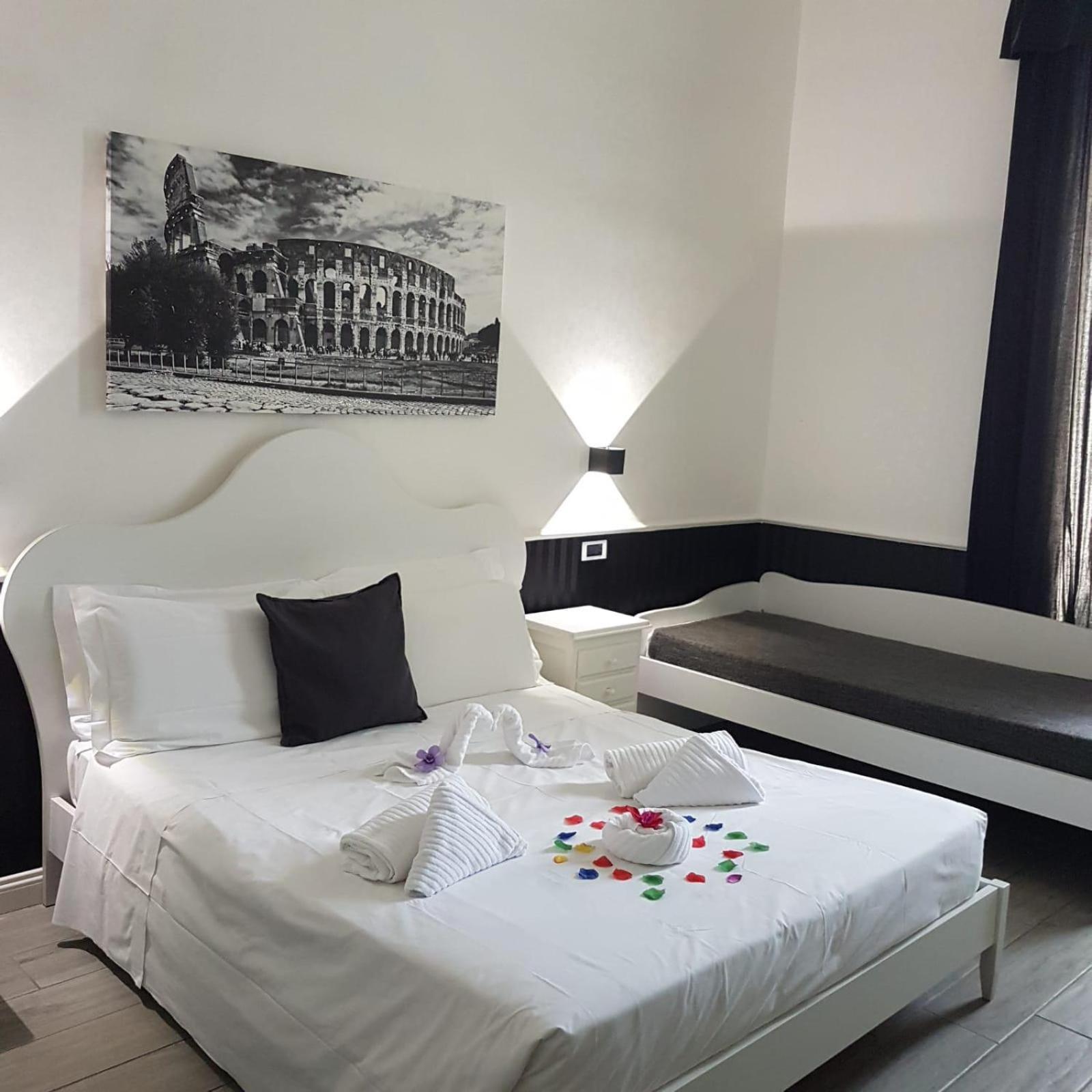 Hotel Smart Lux Roma Veneto Exterior foto